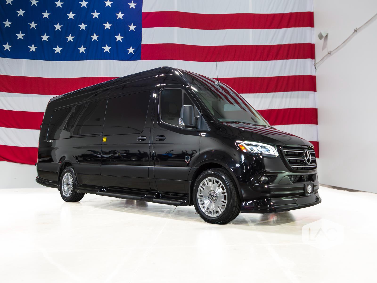 2024 Mercedes Benz Sprinter photo 2