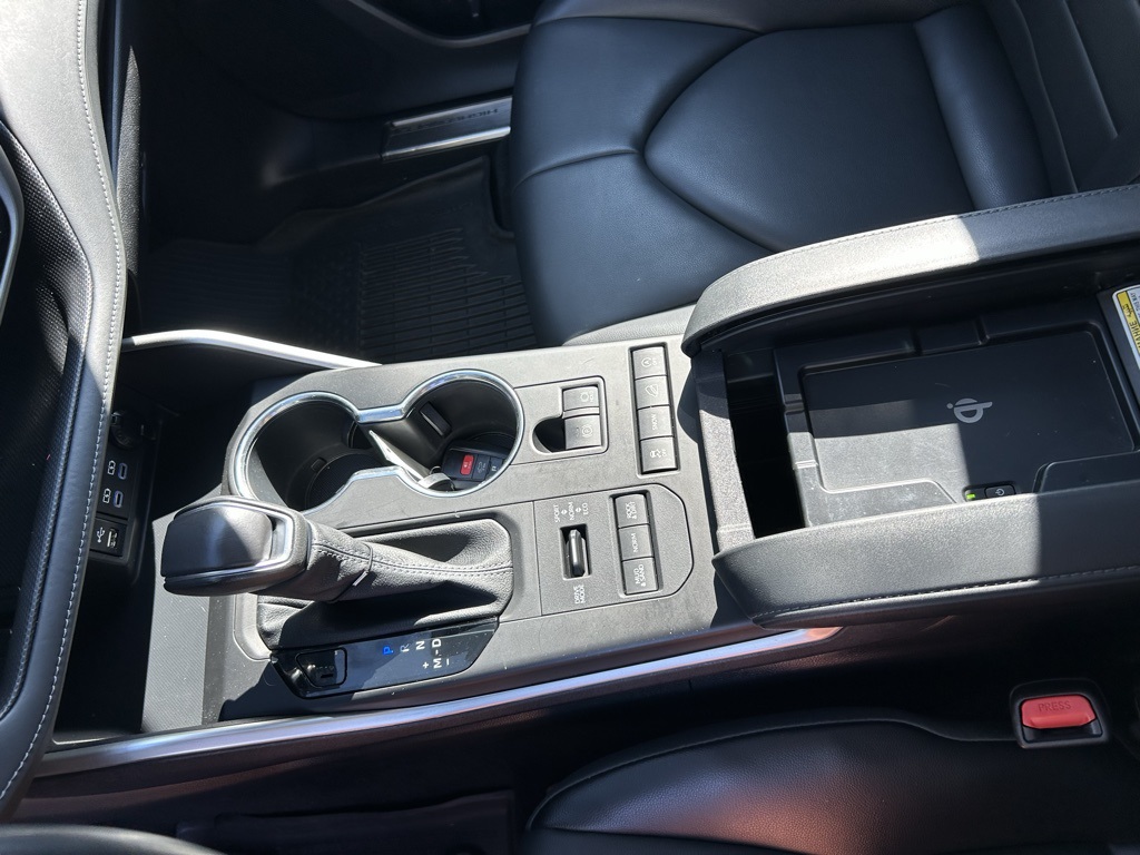2022 Toyota Highlander XLE photo 17