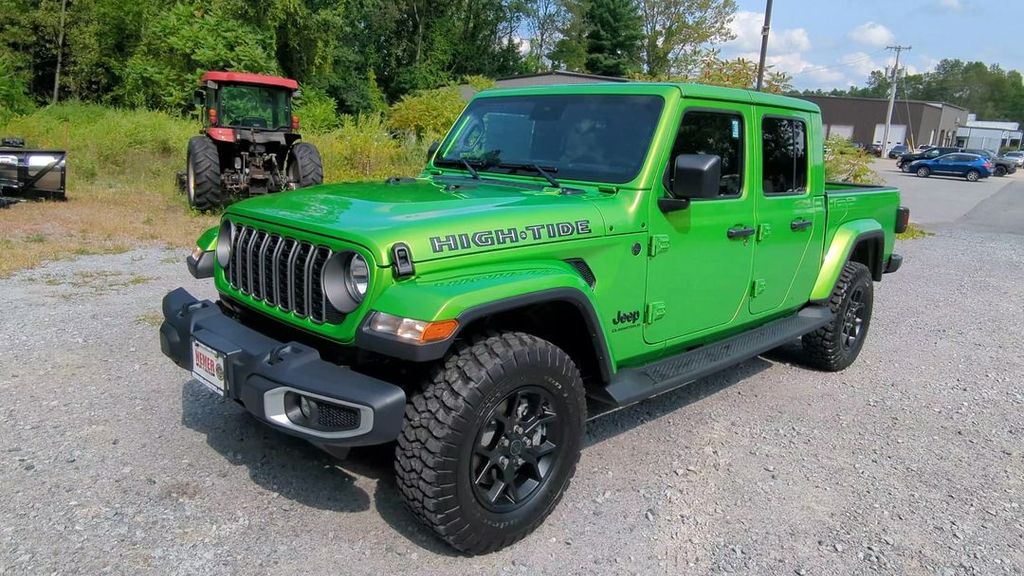 2025 Jeep Gladiator Sport photo 4