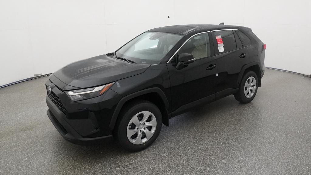 2025 Toyota RAV4 LE's photo