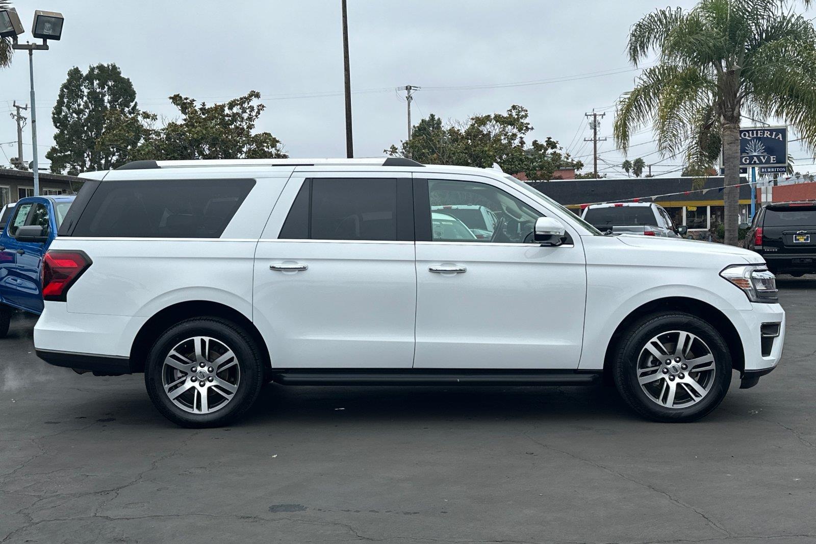 2023 Ford Expedition MAX Limited photo 26