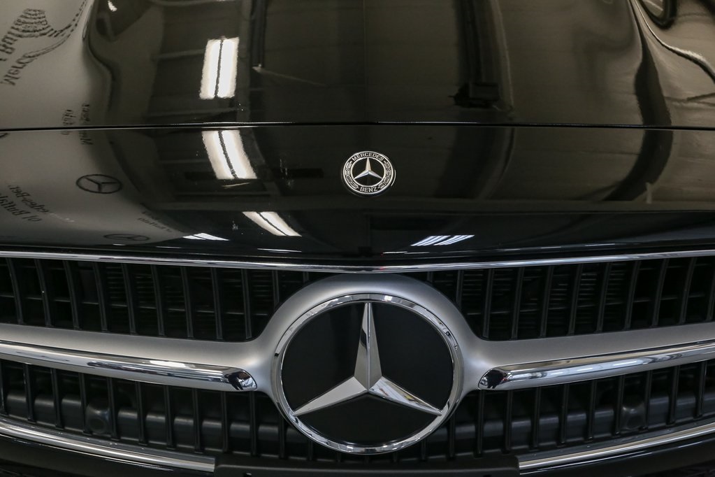 2025 Mercedes Benz C 300 4MATIC photo 4