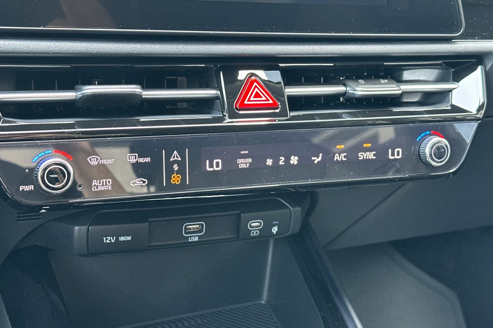 2025 Kia Niro EX photo 16