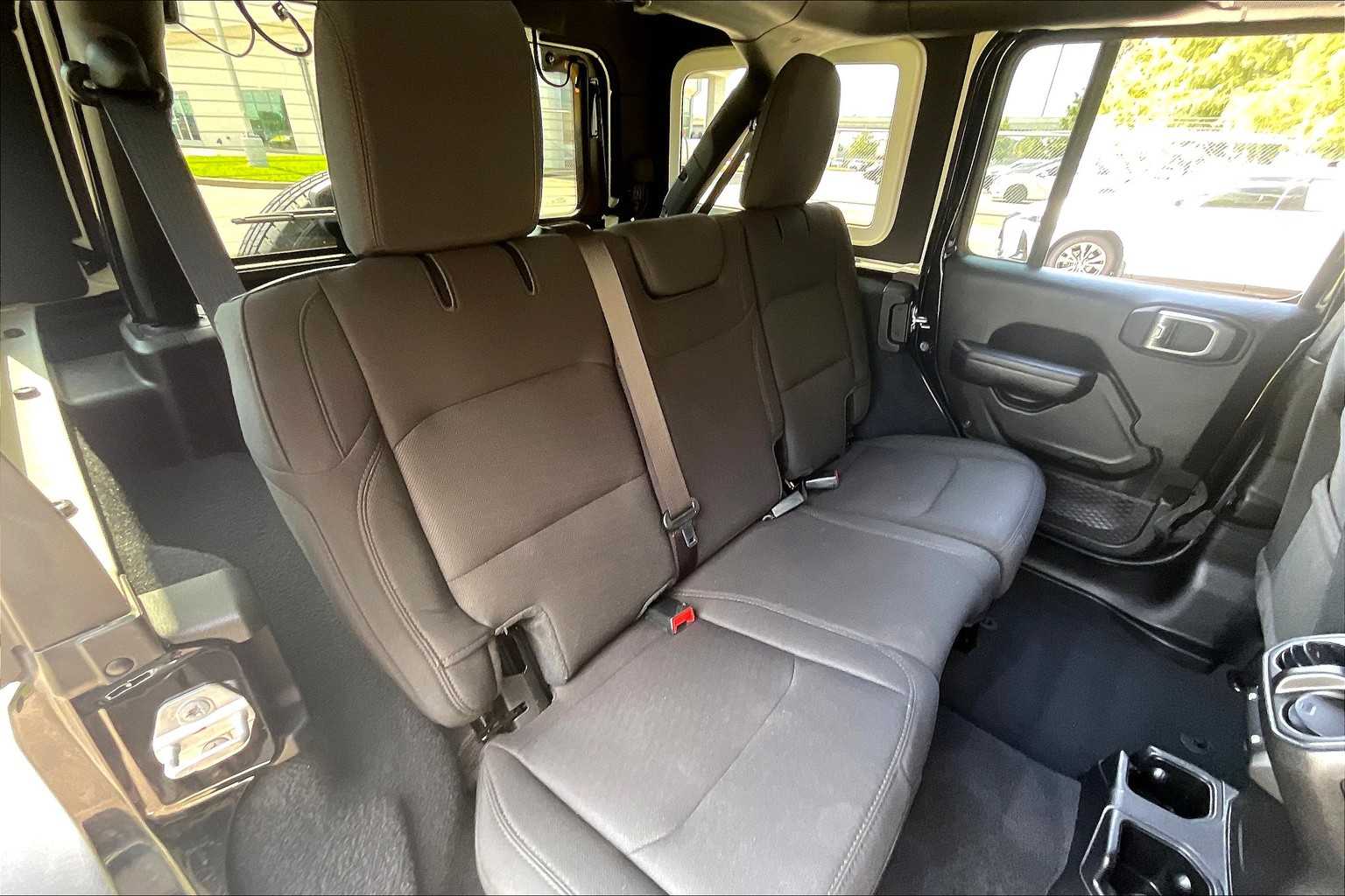 2020 Jeep Wrangler Unlimited Sport S photo 15