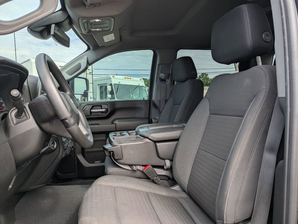 2024 Chevrolet Silverado 2500HD Custom photo 12