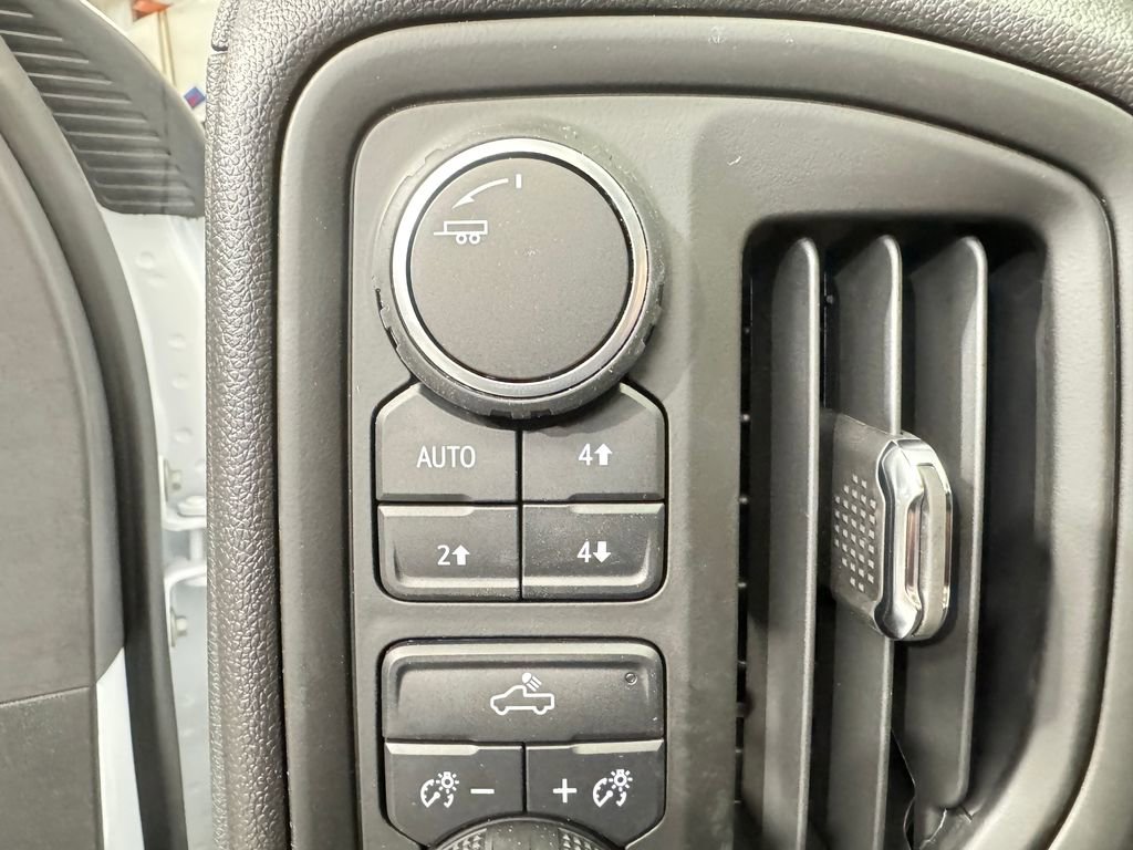 2025 Chevrolet Silverado 1500 photo 12