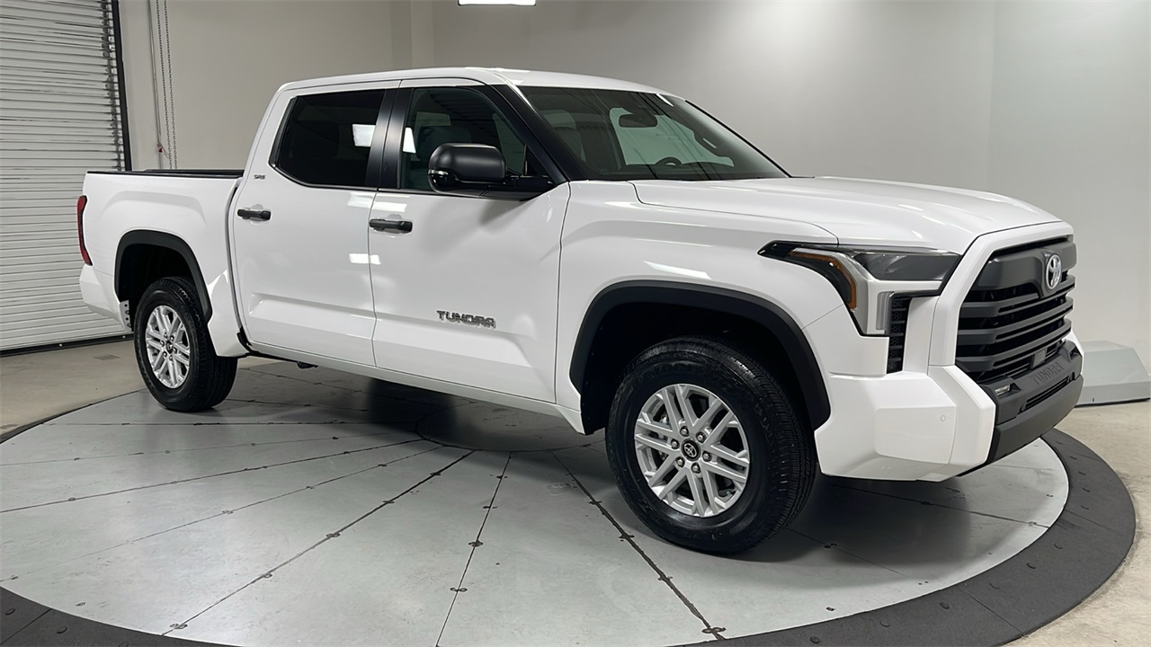 2025 Toyota Tundra SR5 photo 3