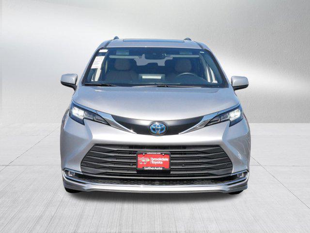 Certified 2023 Toyota Sienna XLE with VIN 5TDYRKEC5PS164374 for sale in Brooklyn Center, Minnesota