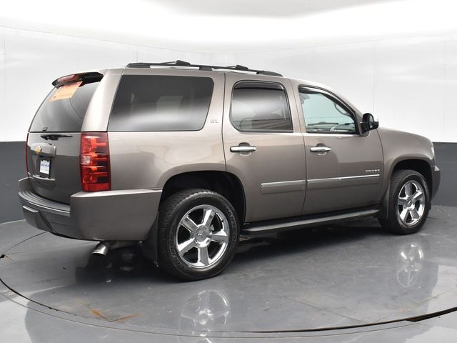 2014 Chevrolet Tahoe LTZ photo 3