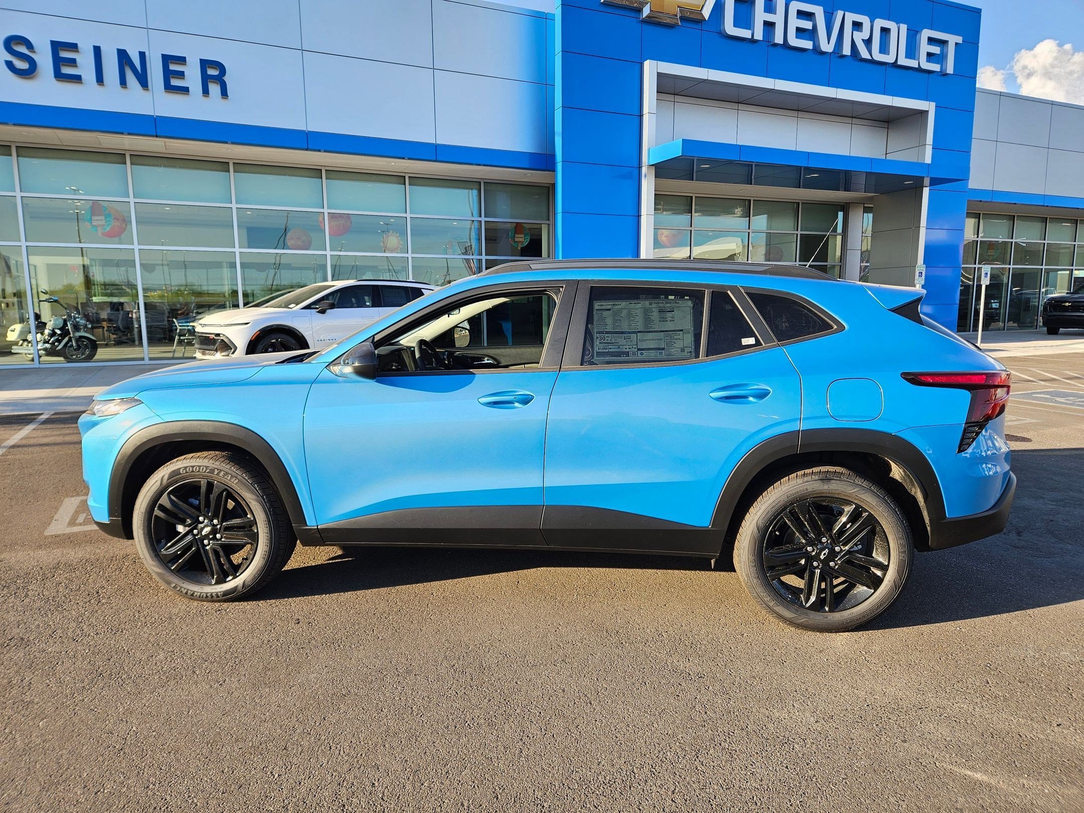 2026 Chevrolet Trax ACTIV photo 2