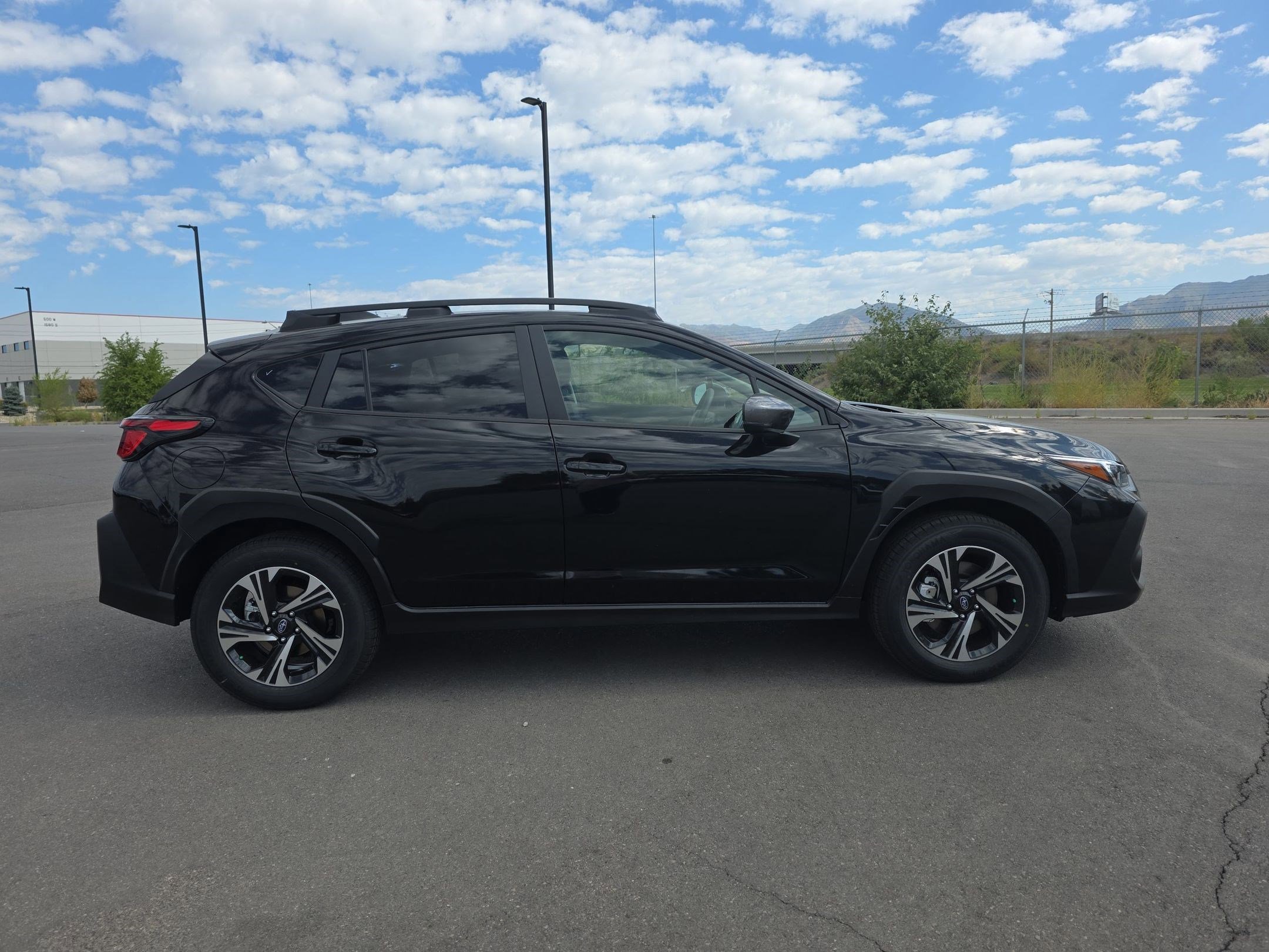 2025 Subaru Crosstrek Premium photo 2
