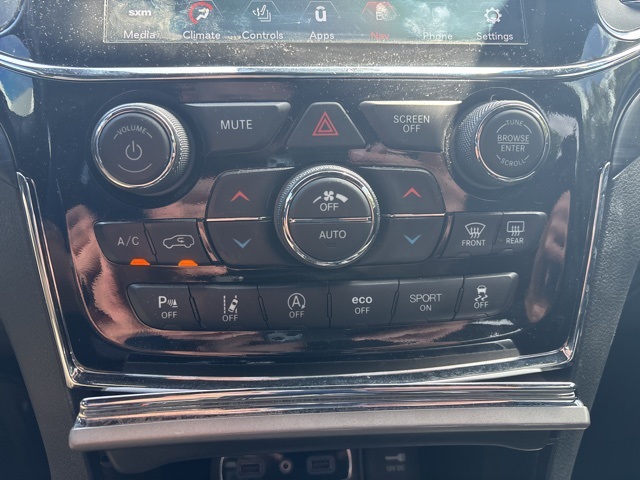 2020 Jeep Grand Cherokee Altitude photo 12