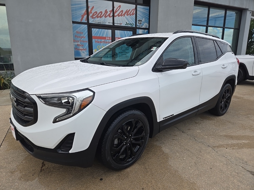Used 2020 GMC Terrain SLE with VIN 3GKALMEV5LL174679 for sale in Excelsior Springs, MO