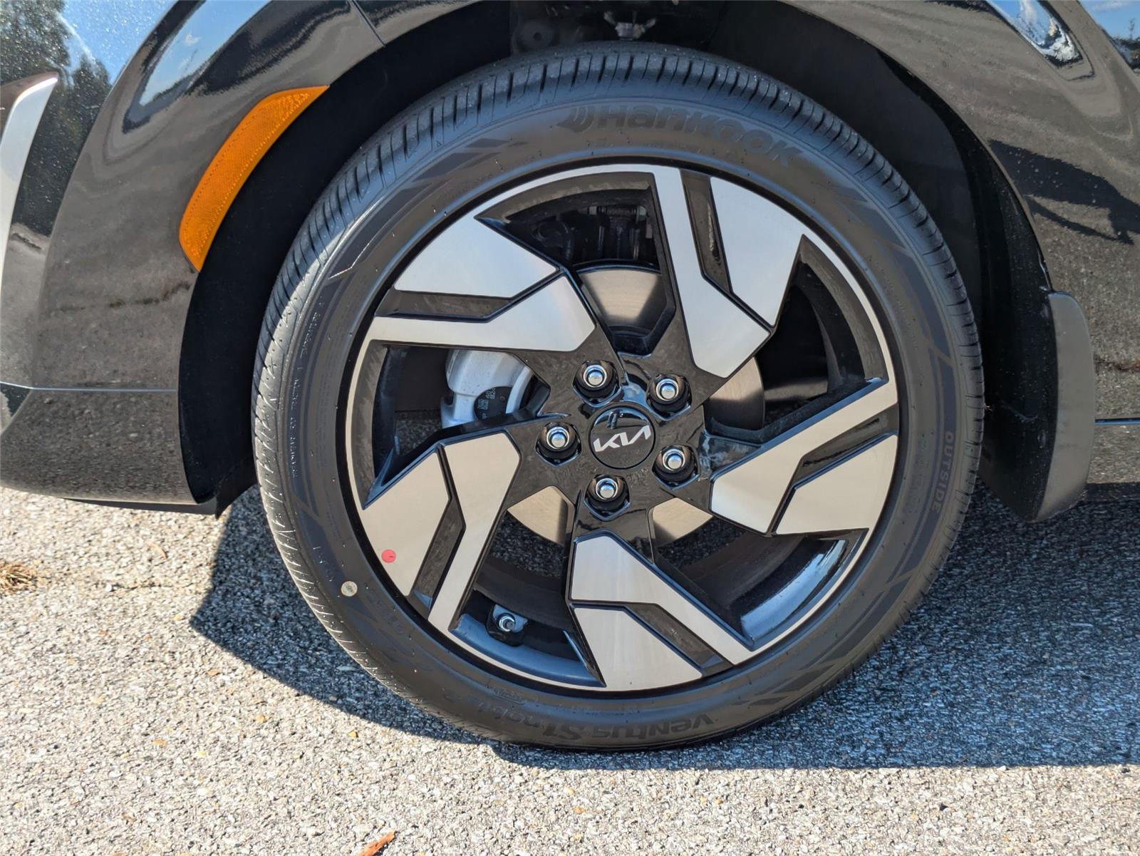 2025 Kia Soul GT-Line photo 10