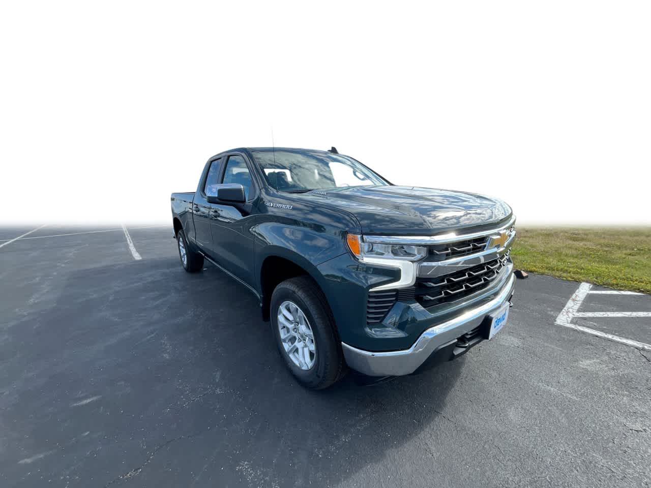 2026 Chevrolet Silverado 1500 LT photo 2