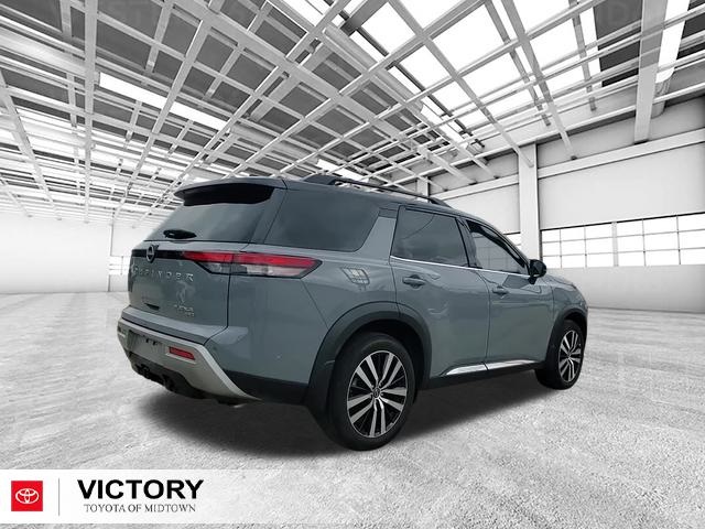 2024 Nissan Pathfinder Platinum photo 3