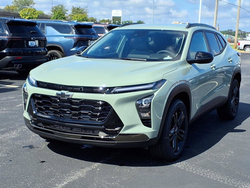 2025 Chevrolet Trax ACTIV photo 2