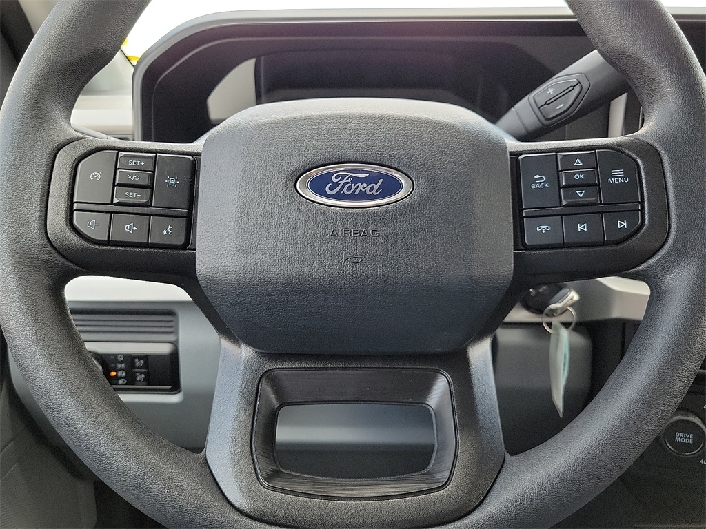 2025 Ford F-350 photo 24