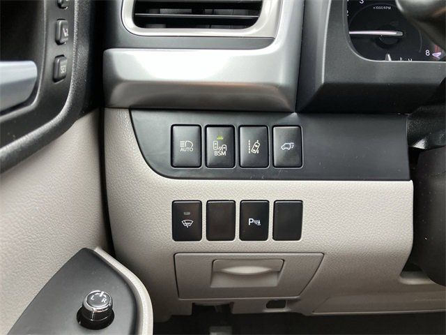 2015 Toyota Highlander Base Hybrid photo 10