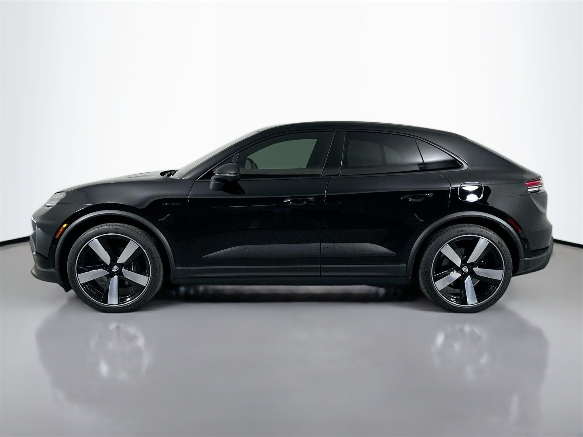 Certified 2024 Porsche Macan Base with VIN WP1AA2XA5RL001244 for sale in Fort Worth, TX