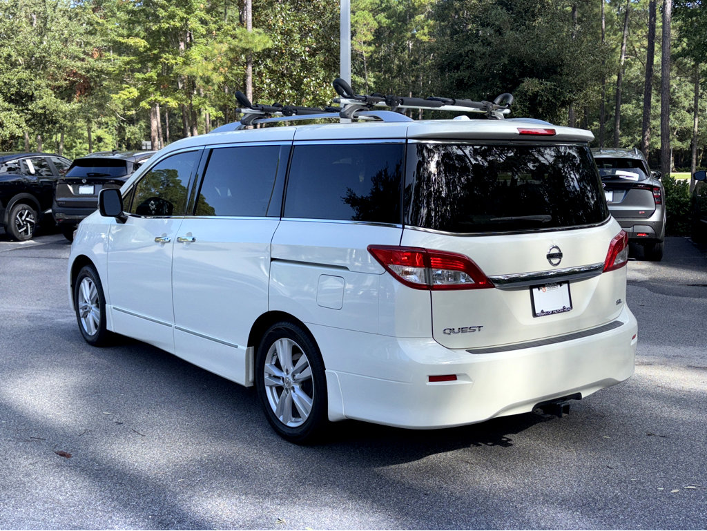 2015 Nissan Quest SL photo 35