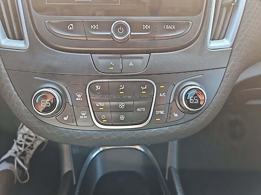 2023 Chevrolet Malibu 1LT photo 16