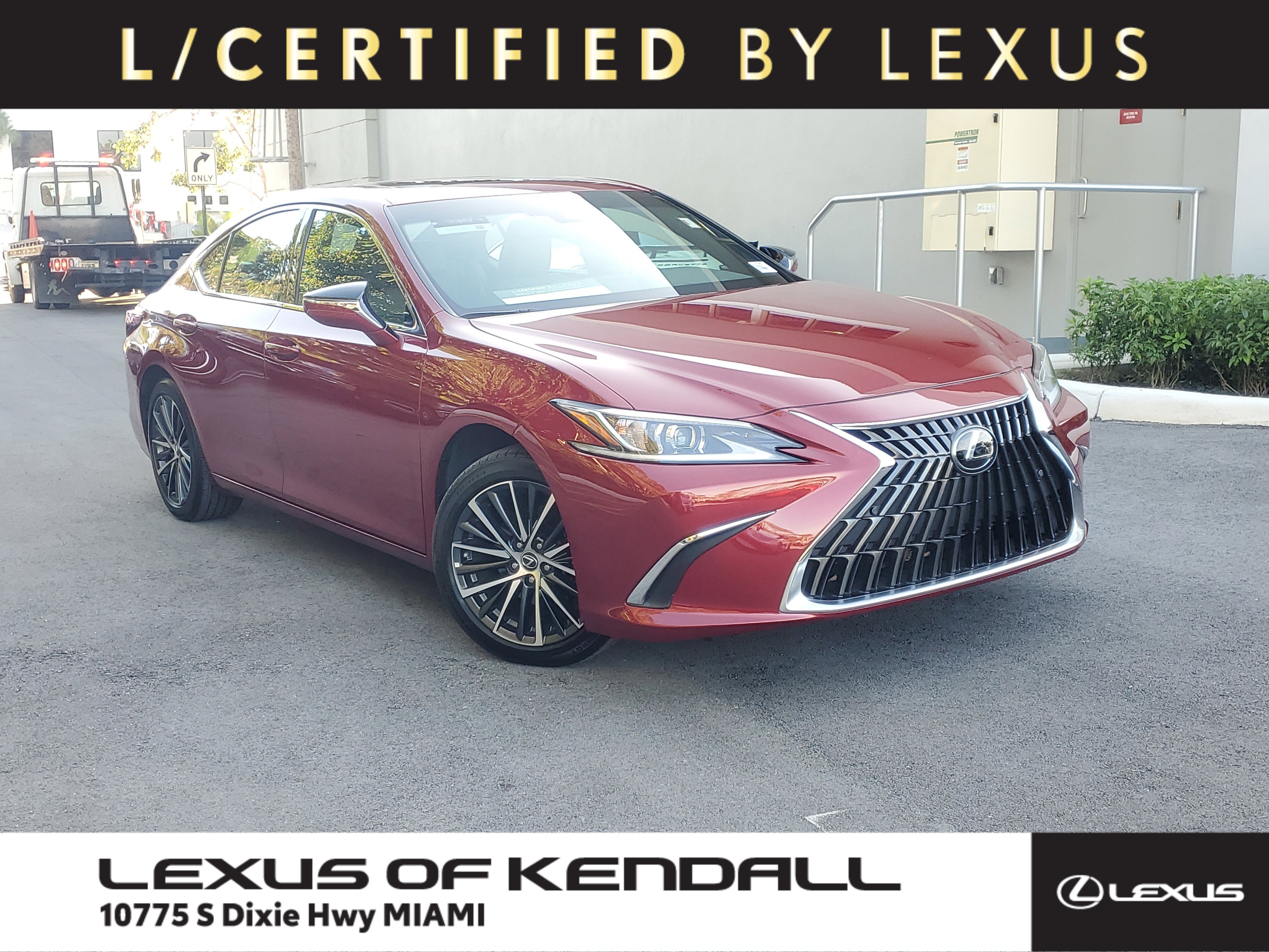 2025 Lexus ES 350's photo