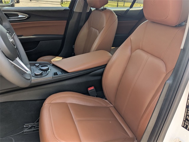 2019 Alfa Romeo Giulia Ti photo 16