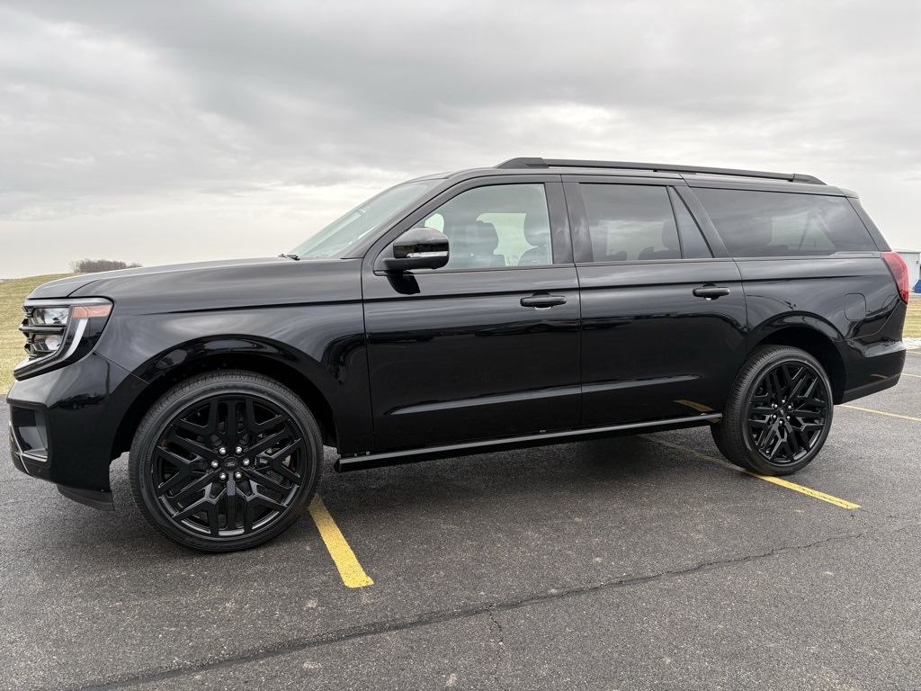 2026 Ford Expedition Platinum's photo