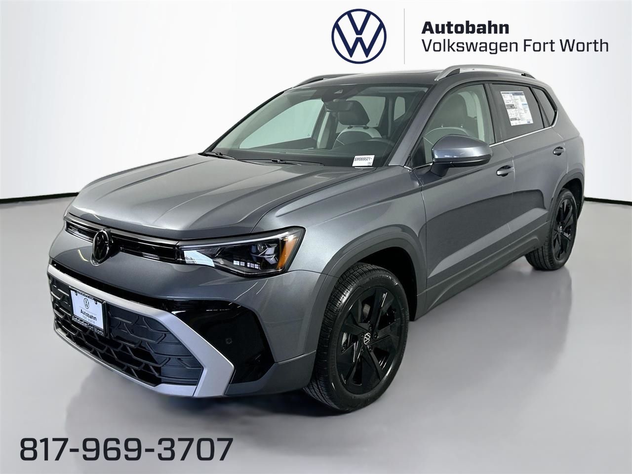 2025 Volkswagen Taos SE's photo