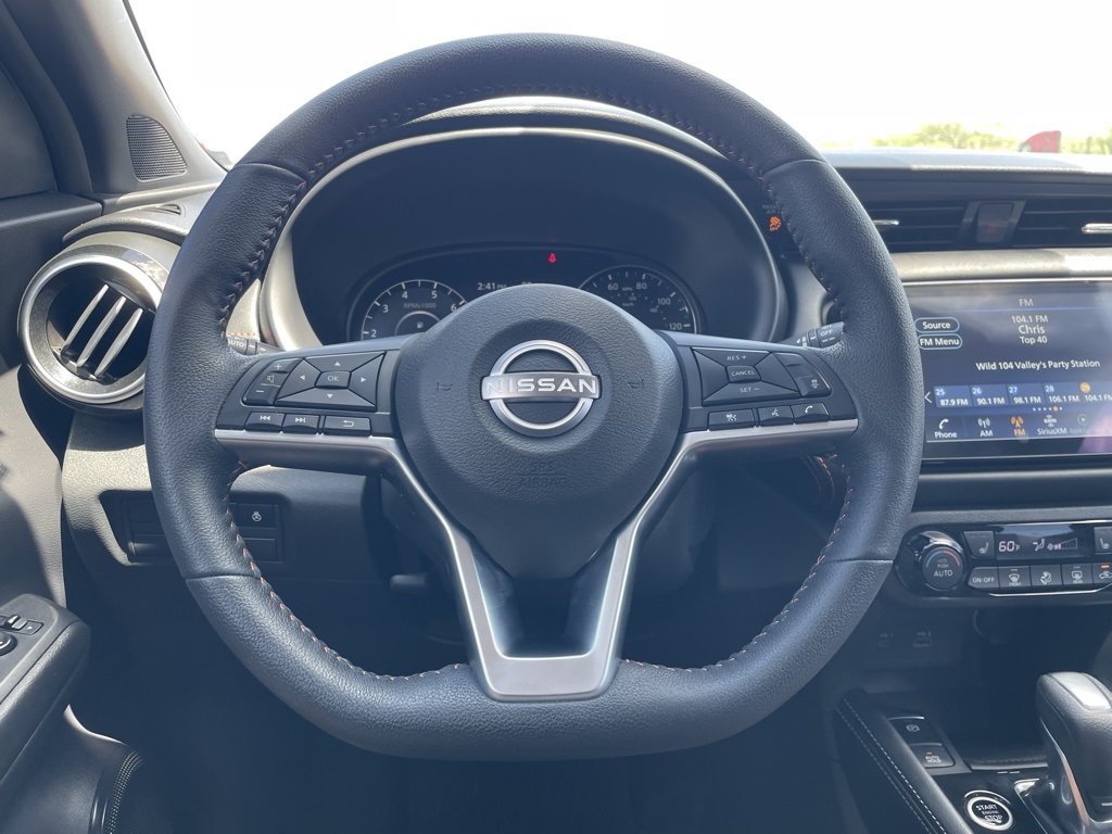 2024 Nissan Kicks SR photo 7