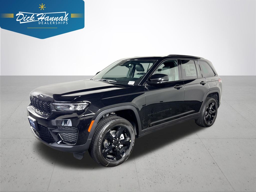 2025 Jeep Grand Cherokee Altitude's photo