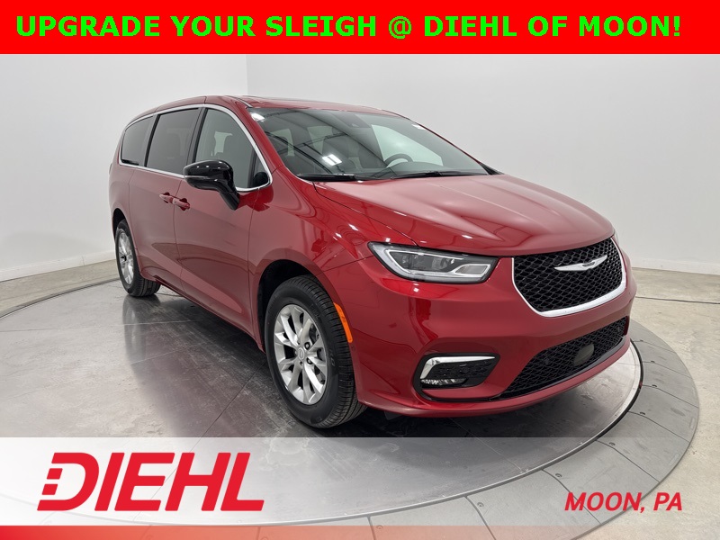 2026 Chrysler Pacifica Limited's photo