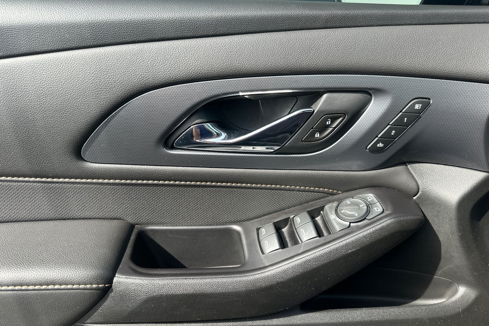 2020 Chevrolet Traverse Premier photo 9