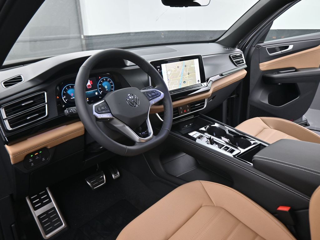 2025 Volkswagen Atlas Cross Sport SEL R-Line photo 34