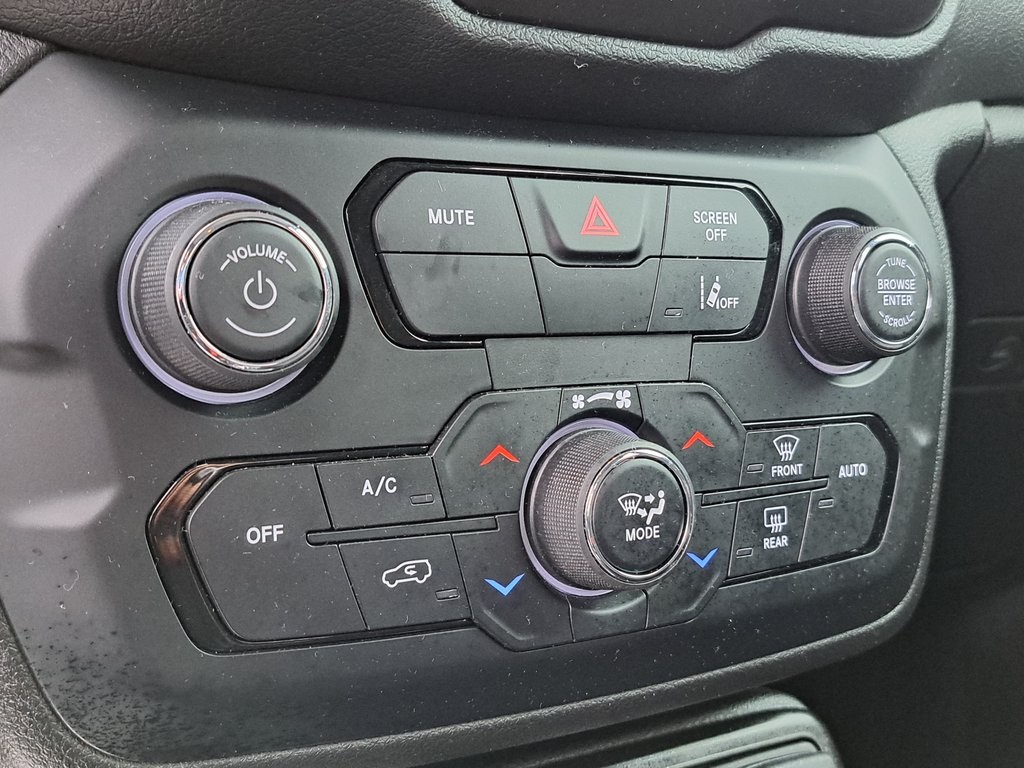 2022 Jeep Renegade Latitude photo 16