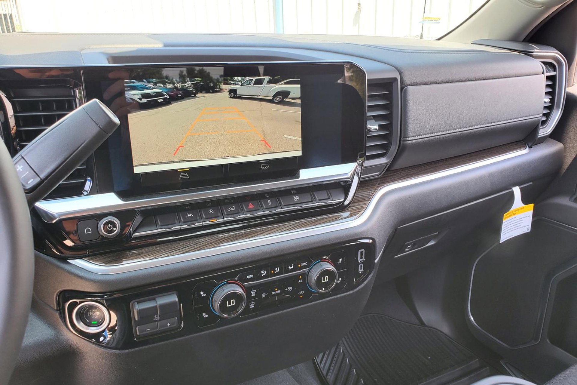 2025 Chevrolet Silverado 1500 RST photo 9