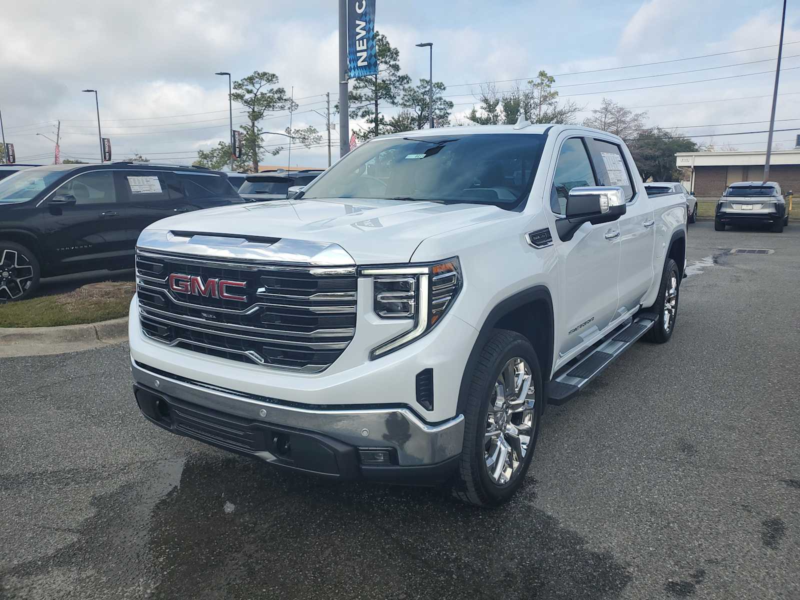 2026 GMC Sierra SLT's photo