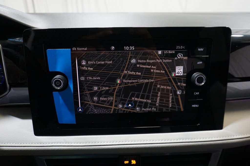 2025 Volkswagen Taos SEL photo 11