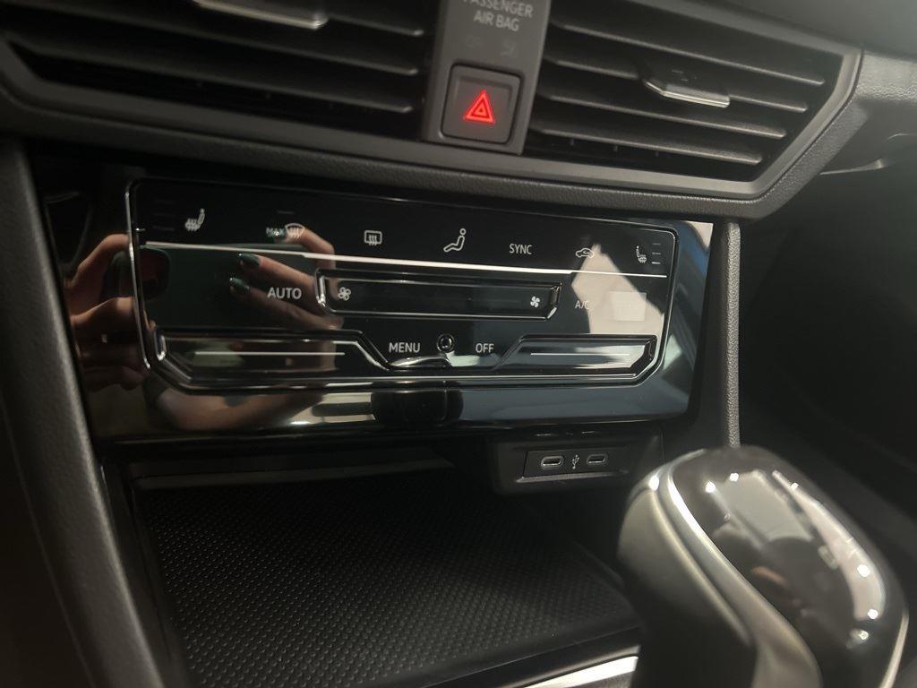 2025 Volkswagen Jetta 1.5T Sport photo 26