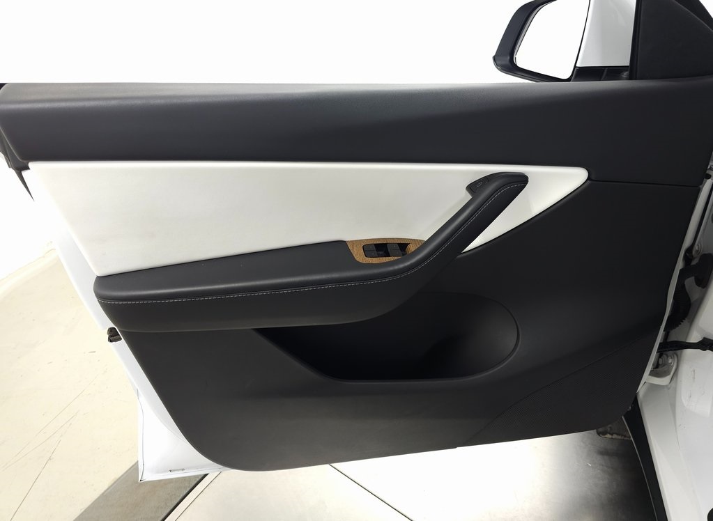 2020 TESLA MODEL Y - Image 16