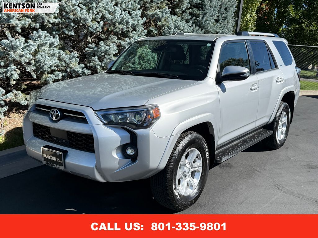 2024 Toyota 4Runner SR5 Premium photo 3