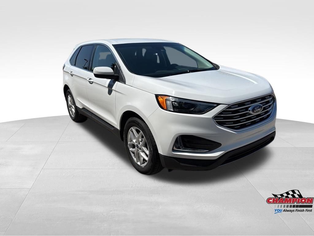 2022 Ford Edge SEL photo 4