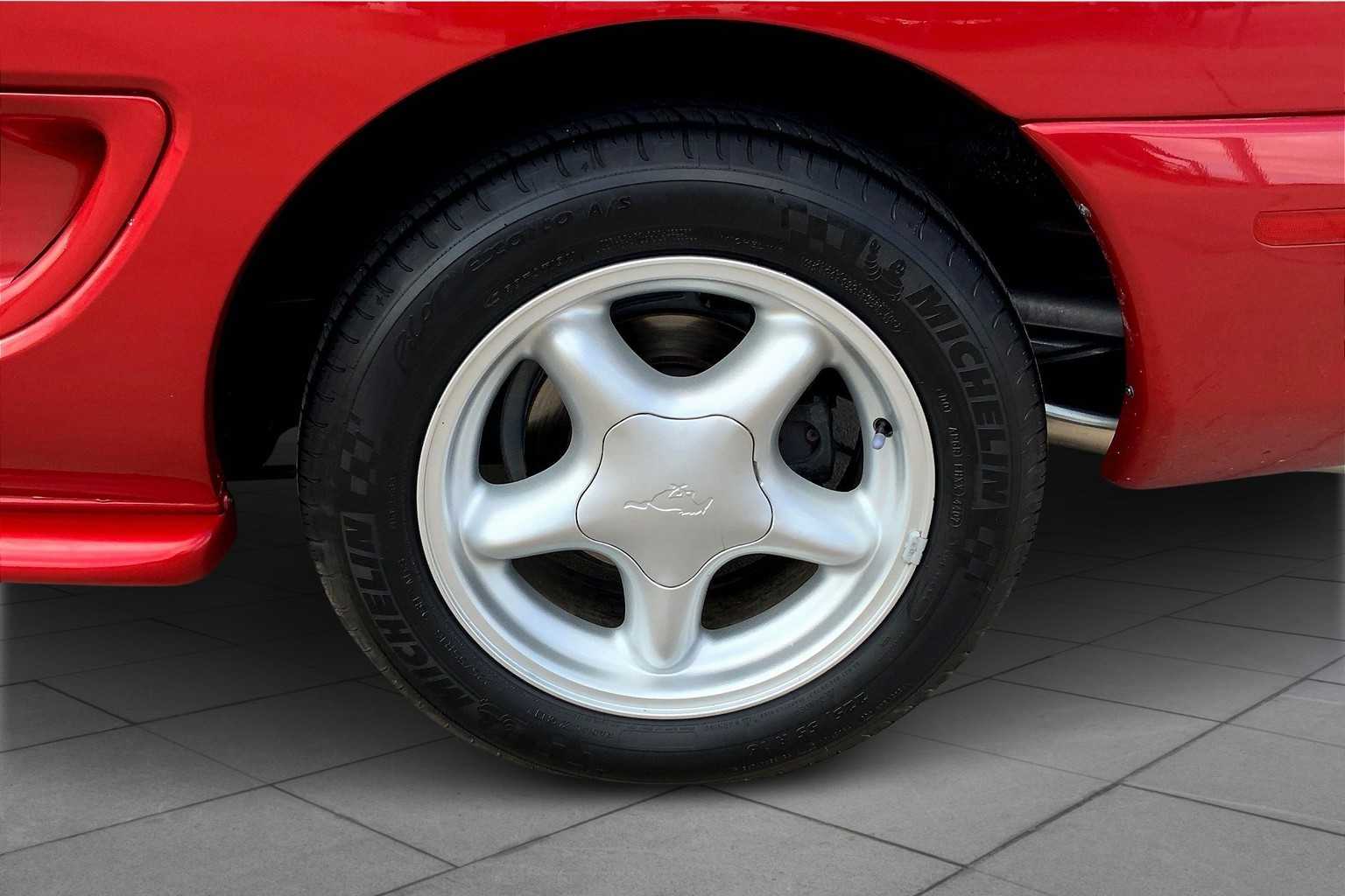 1996 Ford Mustang GT photo 9