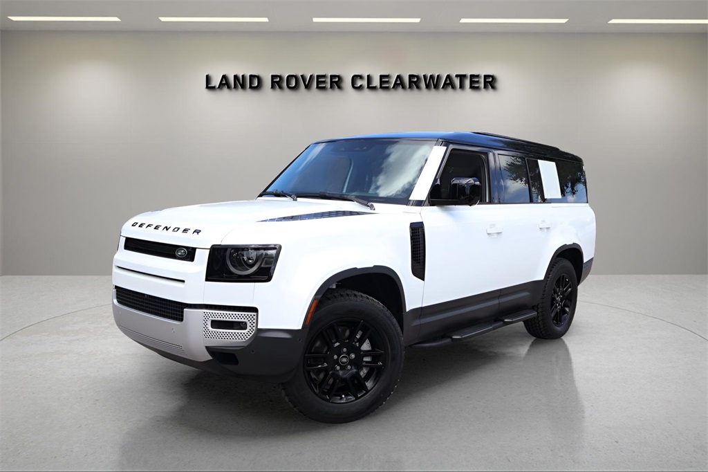 2025 Land Rover Defender S's photo