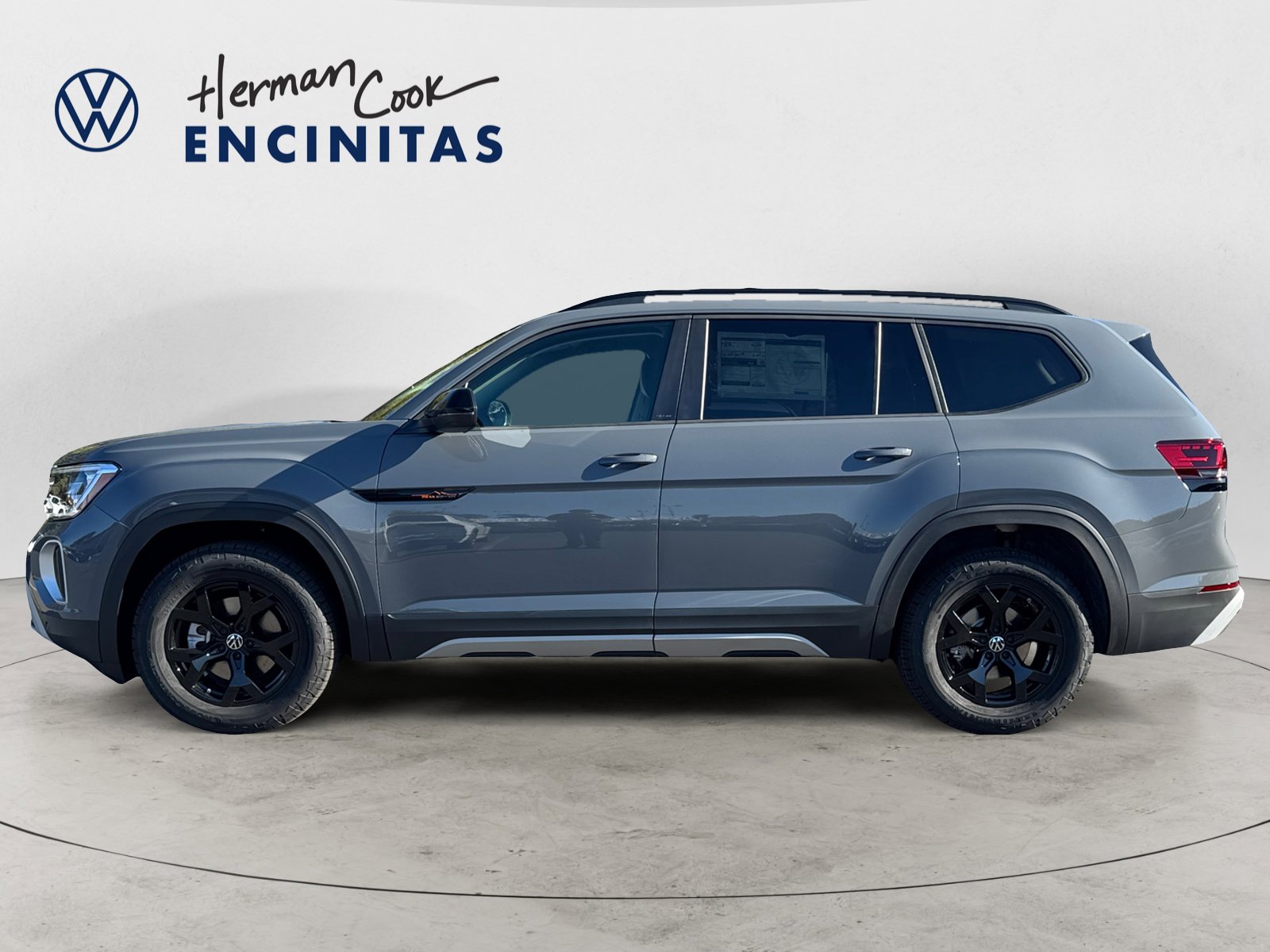 2025 Volkswagen Atlas Peak Edition SE photo 2