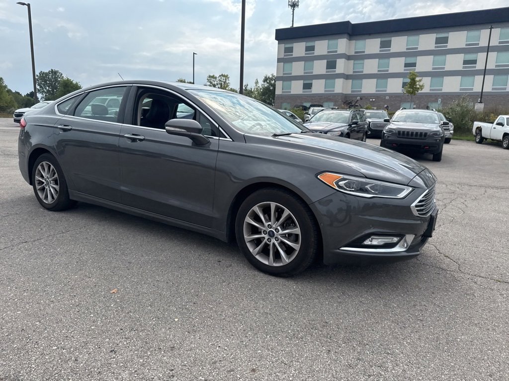 2017 Ford Fusion SE photo 17