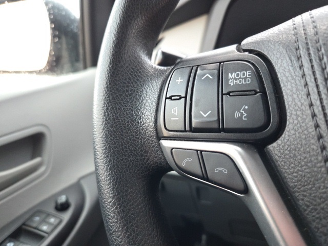 2020 Toyota Sienna L photo 23