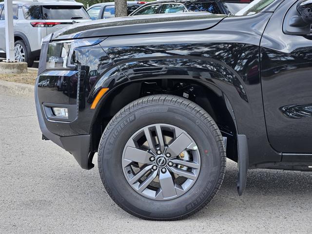 2025 Nissan Frontier Crew Cab SV photo 6