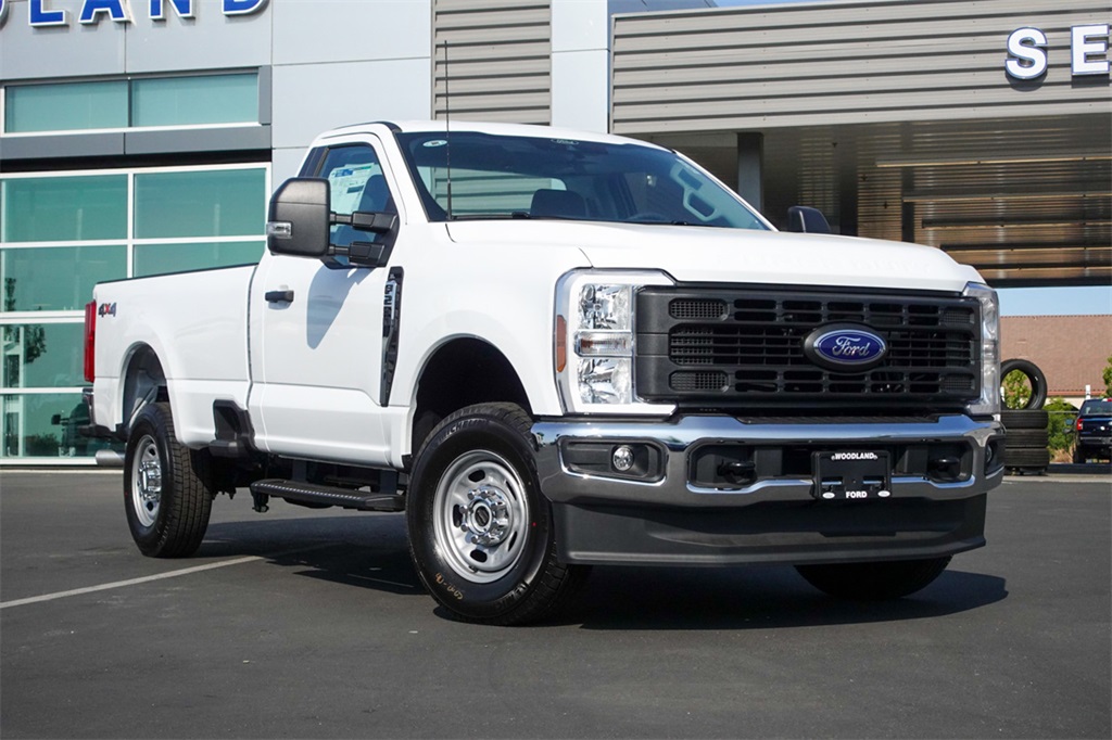 2025 Ford F-250 Super Duty XL's photo